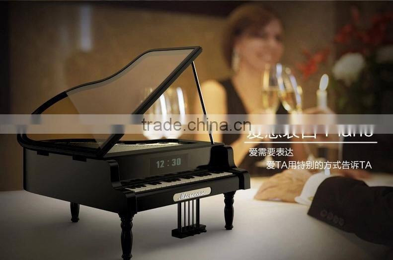 2015 New design portable mini bluetooth wireless piano speaker