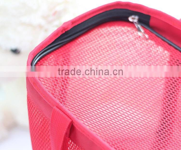 Breathy mesh dog carrier handbag for picnic