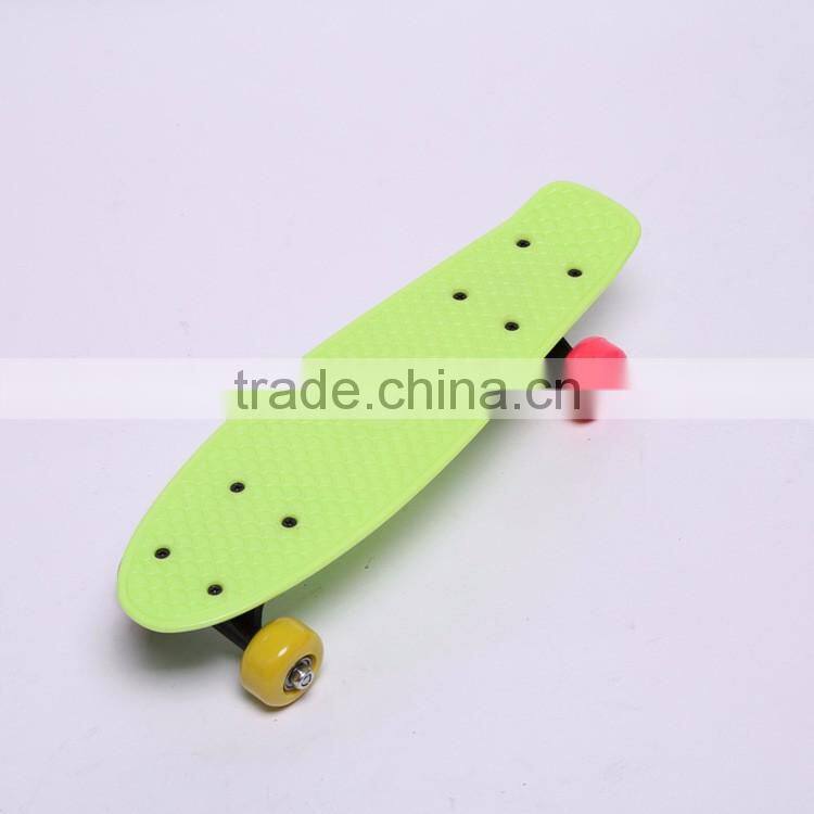 HSJ235 Low Price wholesale professional plastic skateboard for kids