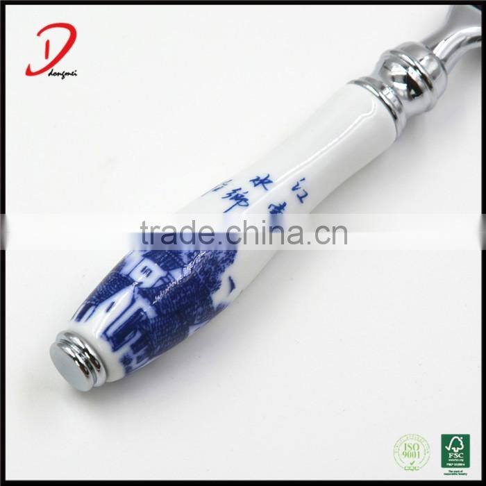 2016 New High Quality White Ceramic Handle Triple Blade Shaving Razor