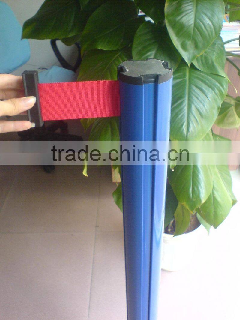 retractable aluminum queue manager/stand