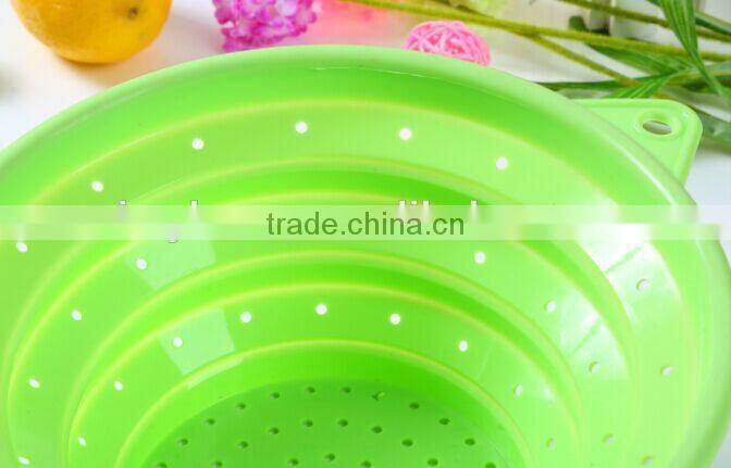 Silicone folding kitchenware colander with handle