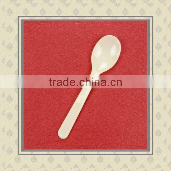 Customized your own food grade PP plastic disposable ice cream clear white plastic spoons manufacturer