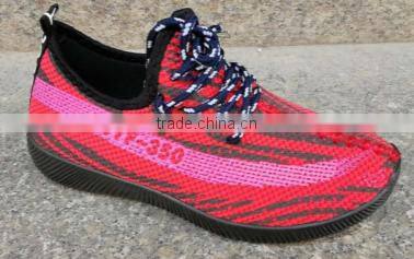 Alibaba stock lot fashion mesh flyknit sports running shoes woman breathe freely