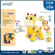 Baby educational toy swinging and walking animal