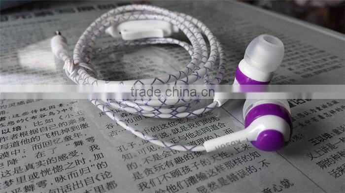 Universal in Ear Headphones High Quality OEM Earphone 3.5mm Earbuds For Mobile Phone