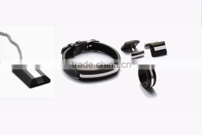 Lovely jewelry set for men's carbon fiber bracelet ring cufflink key chain