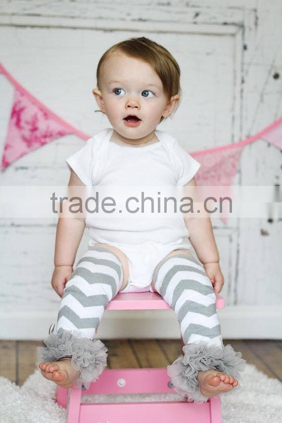 Wholesale knit cotton baby leg warmers grey and white with grey chiffon ruffles