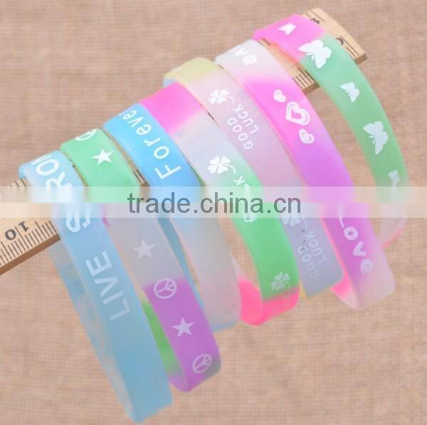 Cheap environmentally friendly fashion silicone bracelet/customized silicone bracelets