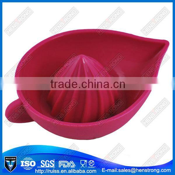 2015 Popular silicone orange ,lemon squeezer