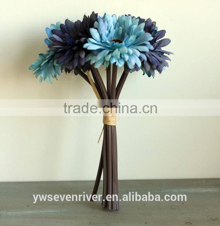 Rural rural household floral bride holding flowers artificial flowers simulation silk flowers picked bundle of African chrysanth