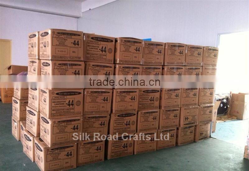 Hot selling battery operated lantern with plastic holder