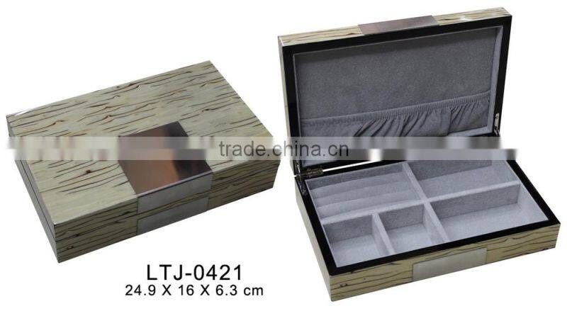 Product Description The latest design box wooden jewelry box
