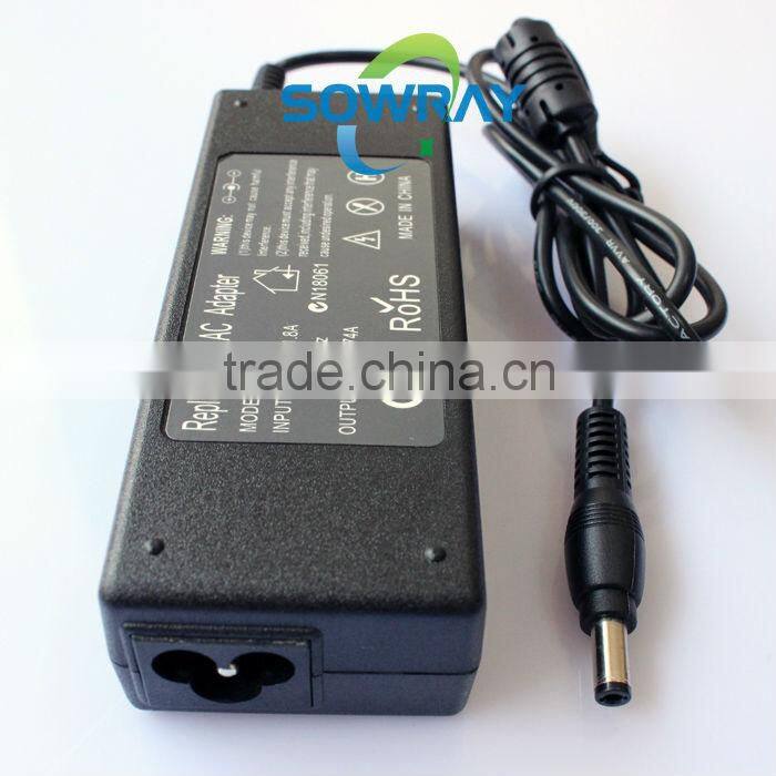 Universal 90W Laptop AC Adapter 19V 4.74A Hot Sale Model For Toshiba/HP With AU/US/UK/EU Plug