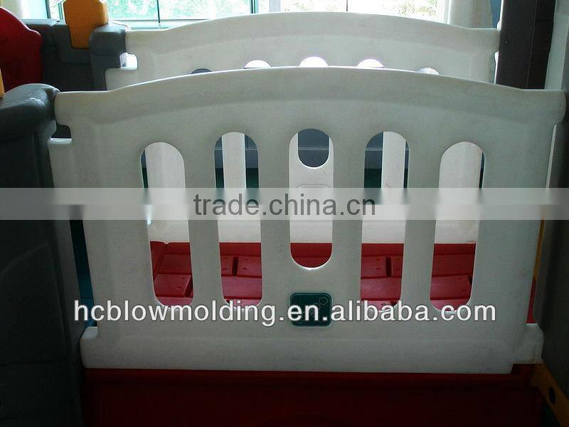 OEM Large Blow molding Product Plastic Fence Panel for Playhouse Dog house