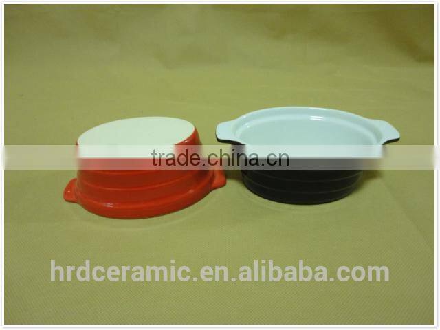 good quality round colored ceramic bakeware with two handles