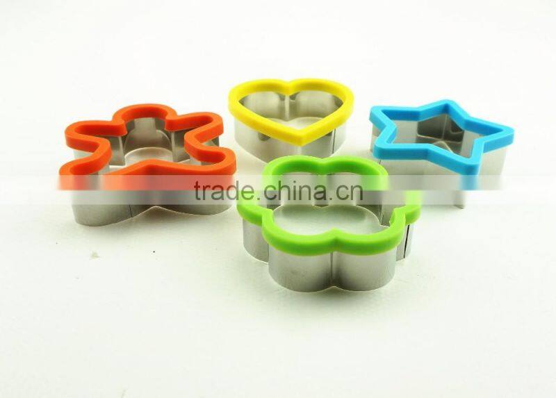 47082 Stainless Steel With Silicone Cover Cookie Cutter