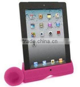 customized promotional speaker silicone phone stand holder for iphone 5