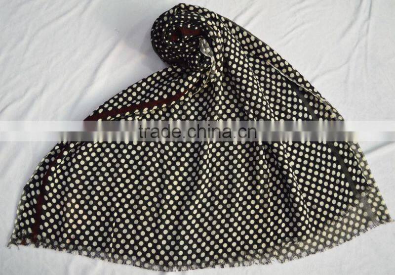 Fashion top popular ladies printed dot acrylic mixed cashmere shawl for winter