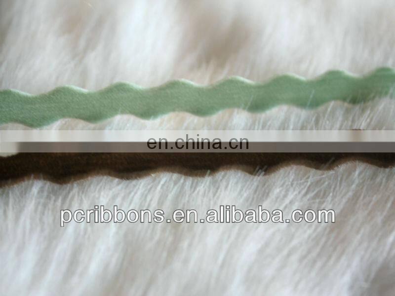 New design ric rac velvet ribbon