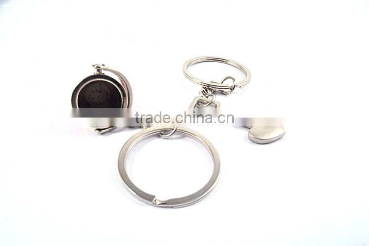 2015 Hot selling custom logo metal promotional gifts keychains