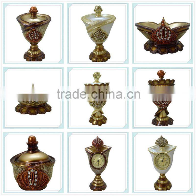 resin vintage crown design display plate for home decor