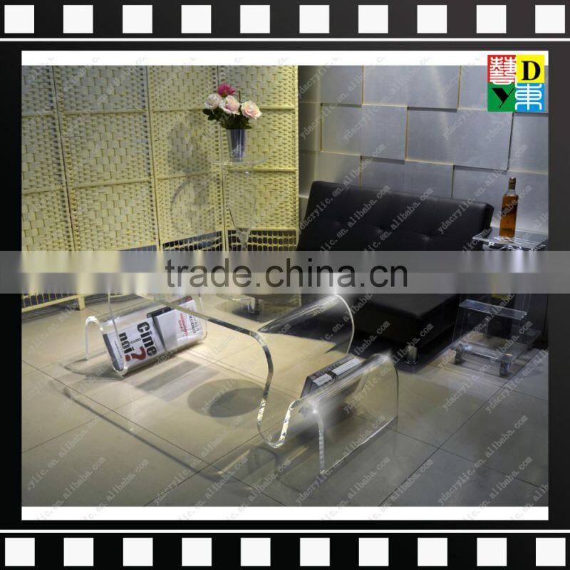 2016 Hot bending creative clear acrylic living room coffee table with brochure holder from China
