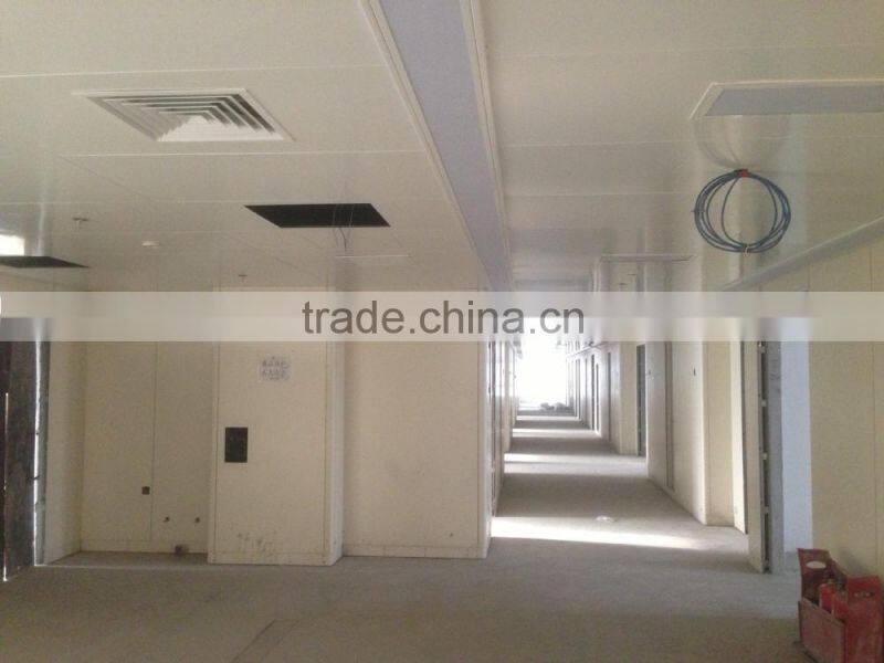 Postforming laminate panel for wall corner