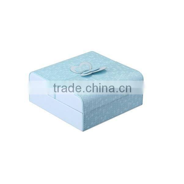 Fresh Creative Design Cosmetic Gift Box, Butterfly Closure Beauty Cosmetic Box