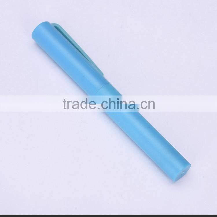 S16001 -2016 New style and design 4.5" plastic handle stationery scissors with saft cover