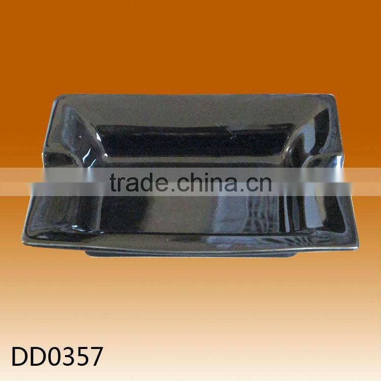 China factory wholesale custom made strengthened ceramic art ashtray, porcelain square glazed ashtray