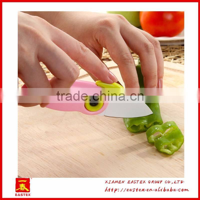 Bird shape design folding knife