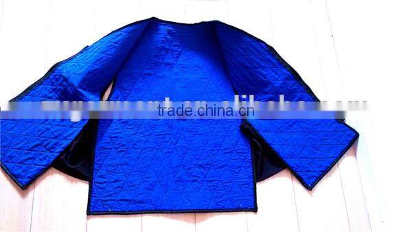 Good quality white ice mesh vest with cooling bag