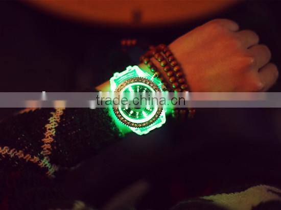 Stock wholesale 2015 new color led diamond watches fashion for men women Teenagers silicone plastic electronic watch