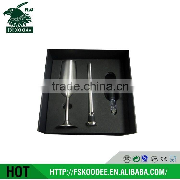 Wine tool of champagne glass and wine stoper