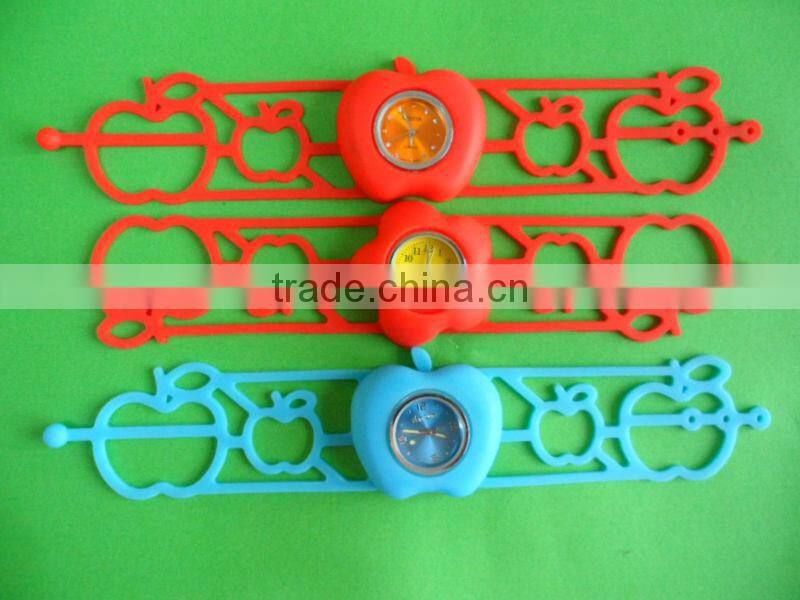 Hot!!! Lovely hollow out flower shape digital silicone watch