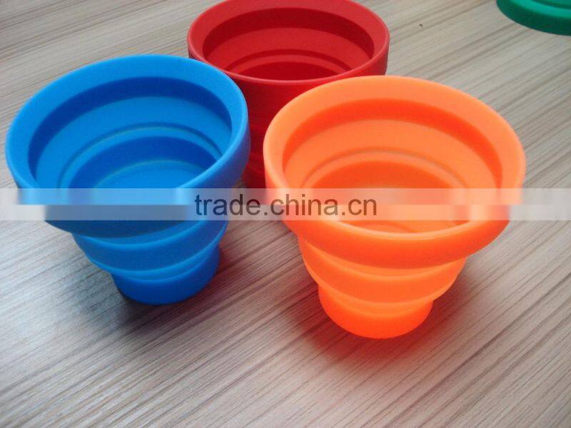 2016 hot selling food grade collapsible silicone folding cup