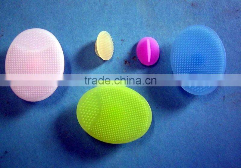 Double refers to fashion and convenient and durable silicone facial brush