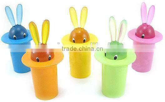Rabbit shape toothpick holder