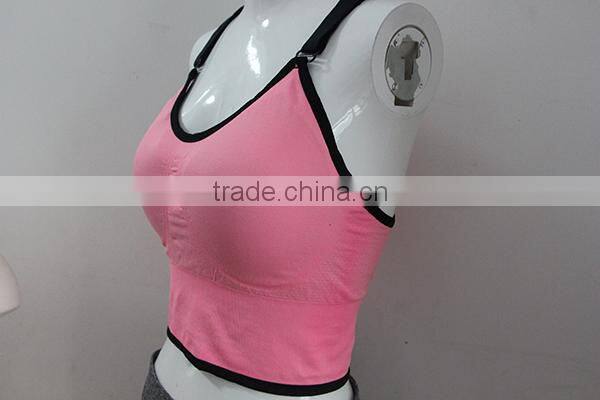 Fashion breathable women sports bra with adjustable shoulder strap