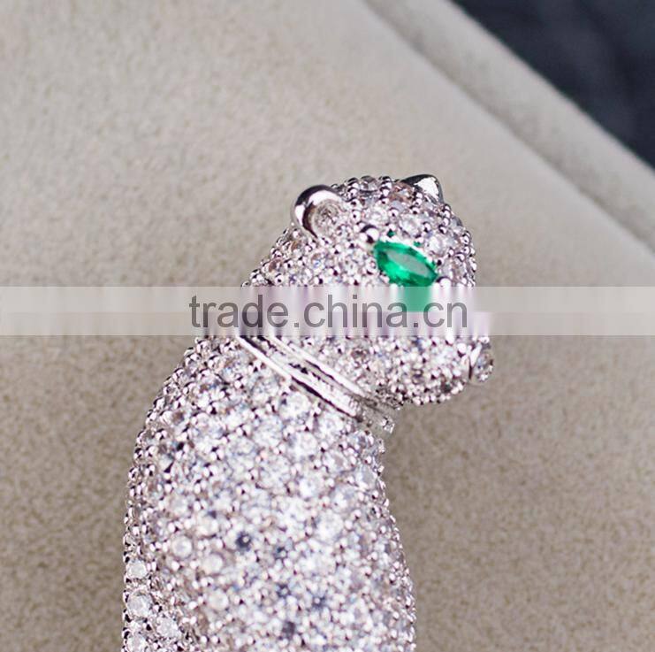 Egypt panther natural pearl brooches micro inlay zircon high-grade corsage, creative jewelry wholesale shawl buckle