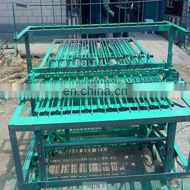 Reed knitting machine reed waving machine