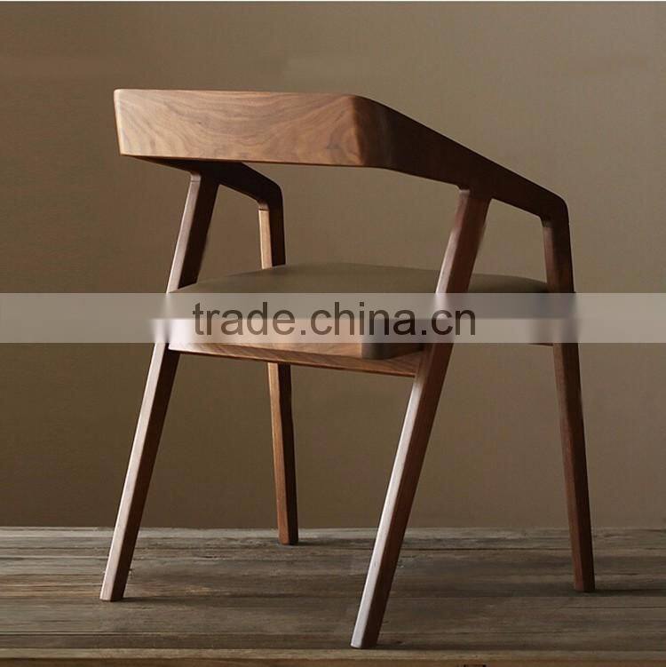 High Quality Wood Backrest Armrest Retro Relaxing Dining Room Chair Furniture