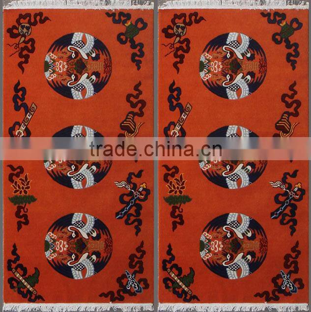 Flower and bird pattern carpet