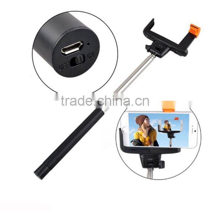 Extendable Selfie Handheld Stick Monopod with Adjustable Phone Holder and Bluetooth Wireless Remote Shutter