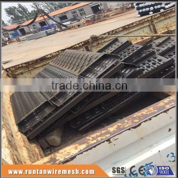 Hot dipped galvanized Diamond perforated grip strut safety grating (Trade Assurance)