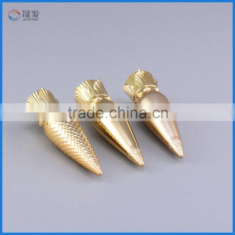 Empty luxury glod lipstick container with queen cap