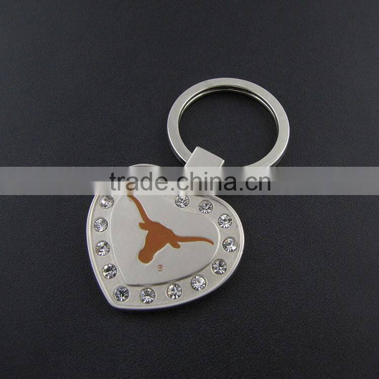 New Design Romantic Heart Keychain 2 Pieces Broken Heart Shaped Keychain For Couples Best Gift