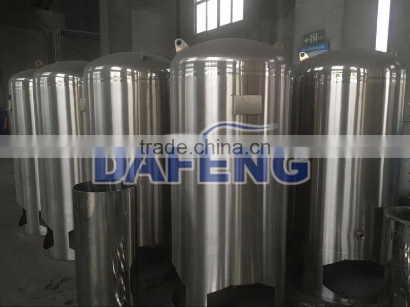 Stainless steel water storage tank