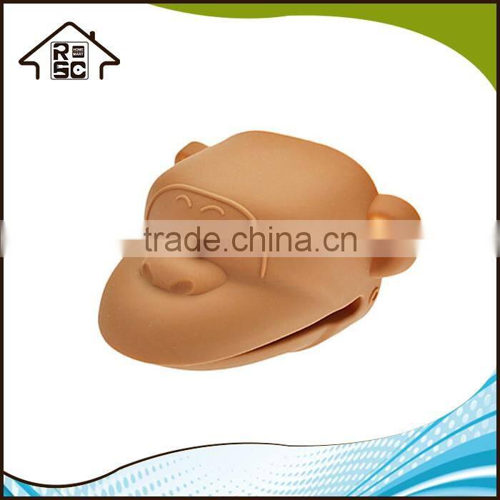 NBRSC Cute Monkey Design Pliable Silicone Pot Holder Silicone Glove Oven Mitt